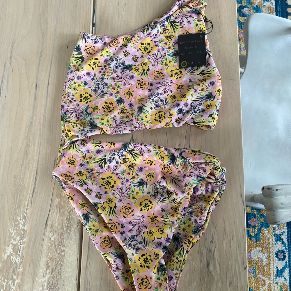 NWT SKATIE Nicole one piece. Size XS. Florence Print